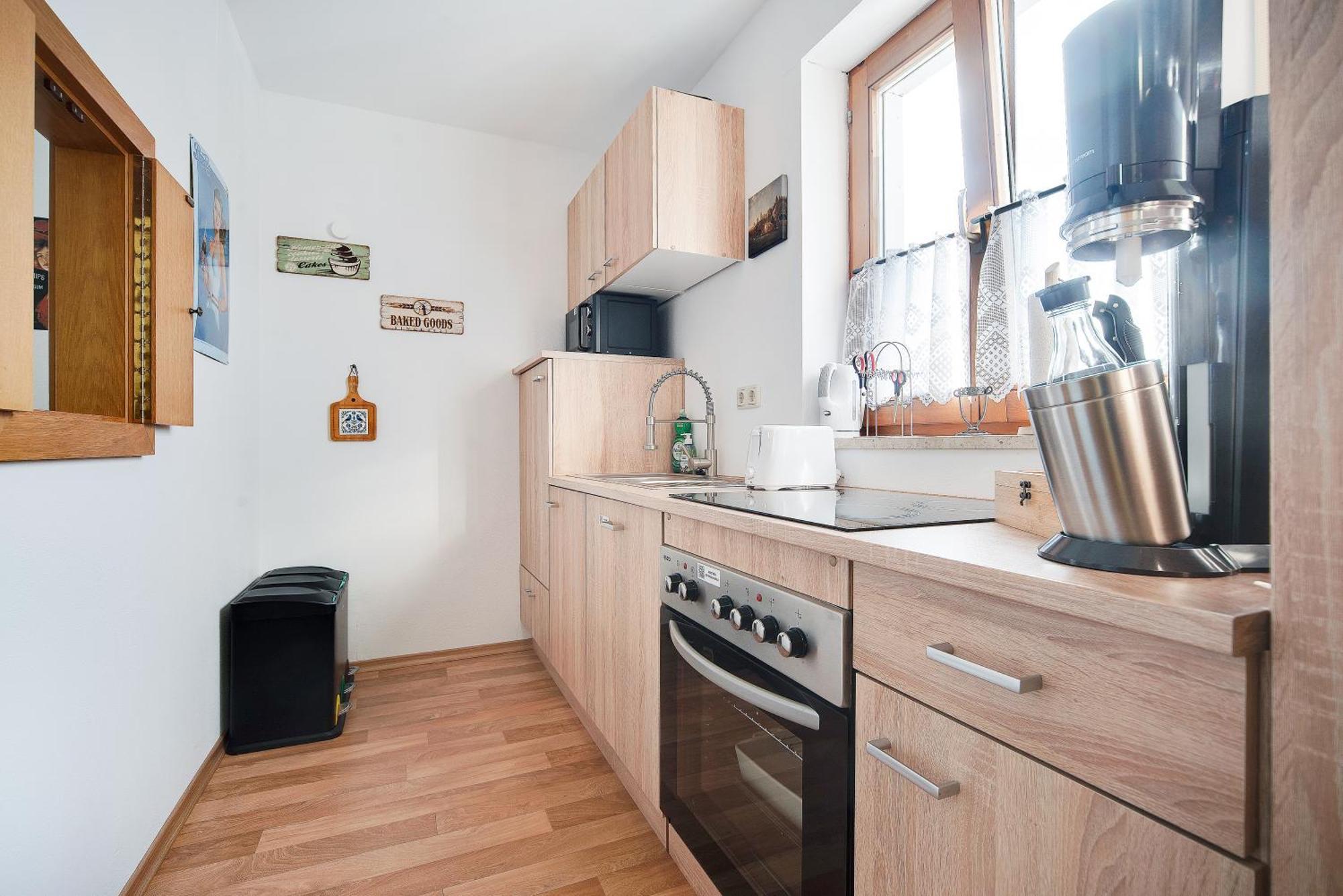 Fewo-Lavees Moderne Zentrale Fewo Nahe Omv Wacker Kliniken Burg -Eigener Eingang-Schluesselloser Check In Burghausen Exterior foto